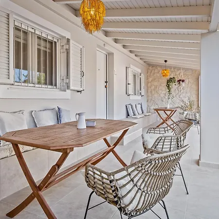 Almyra Luxury Apartment