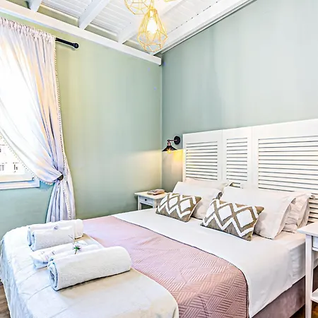 Apartment 2bdr Floor Apartment-heart Of Corfu Old Town