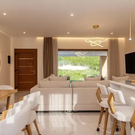 Villa Vasillis-heated Swimming Pool With Infinity View Vitaládes