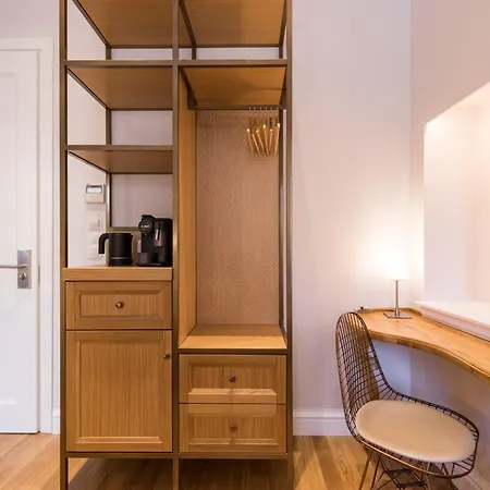 Acanthus Blue Hotel 3*