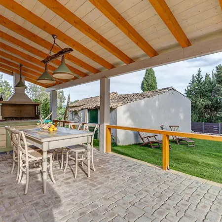 Ferienhaus Pezouli, The Real Nature And Village Taste