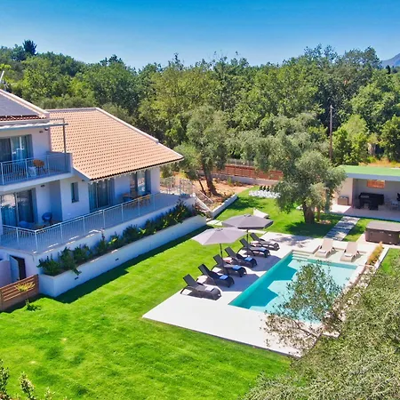 Villa Corfuville Luxury *