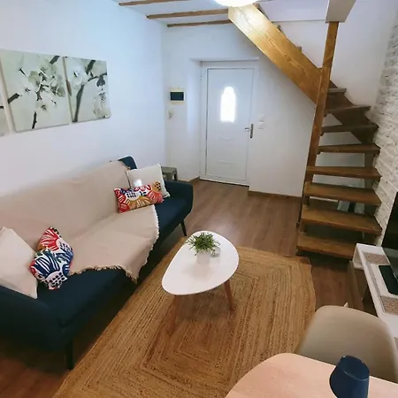 Apartment Fanis House Neochorakion