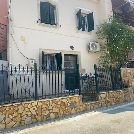 Little Apartment Valanio