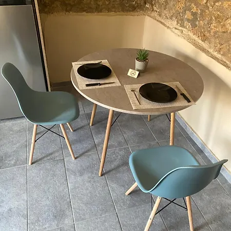 Little Apartment *