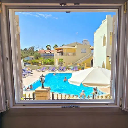 Aparthotel Kormos *