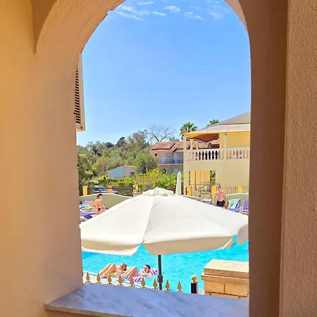 Kormos Aparthotel Kavos