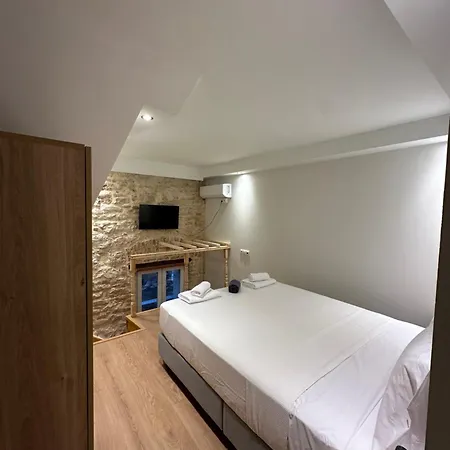 Q Rocco Apartments, Corfu Town Apartamento *