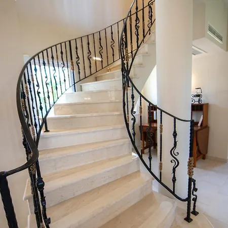 Villa Balatsinos