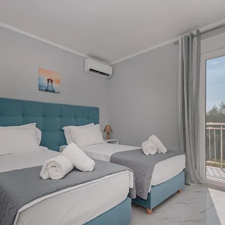 The Iconic Sea View Ferienhaus Alykes Potamou