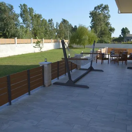Vakantiehuis Issos House Agios Georgios (Corfu)