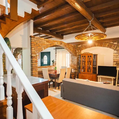 Casa Pierina - Traditional Lefkímmi