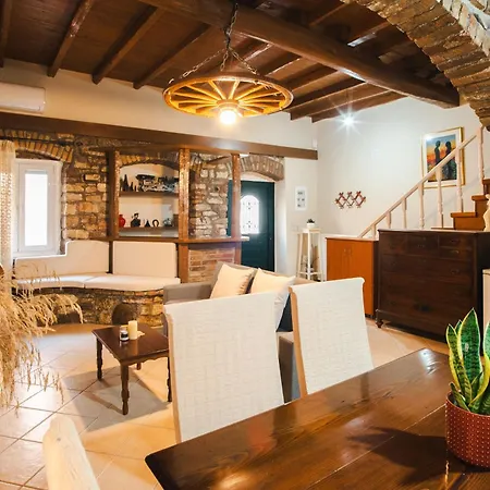 Casa Pierina - Traditional Vakantiehuis *