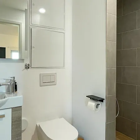 Apartment Ocean Breeze Ii