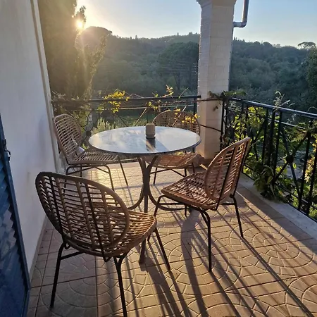 Zoe A Mountaintop Retreat Apartment *