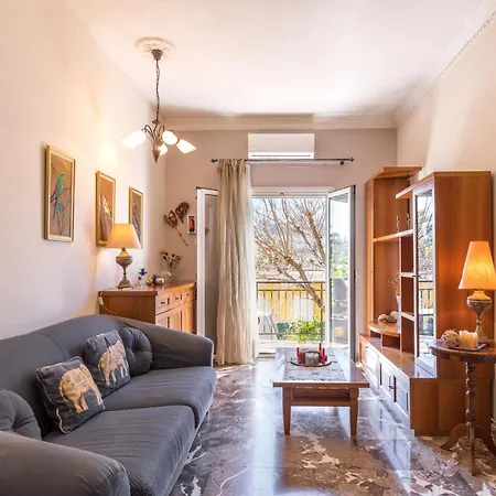 Pool Apartments, Elena & Maria By Konnect Apartment *