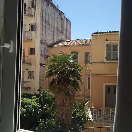 George And Helen's Appartement