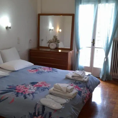 Georgia's Corfu Town Apartment *