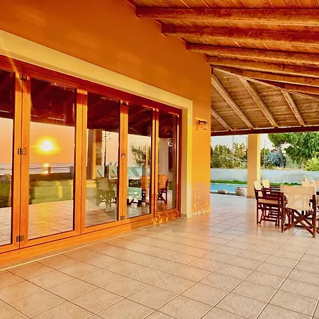 Beachfront Calypso With Private Pool