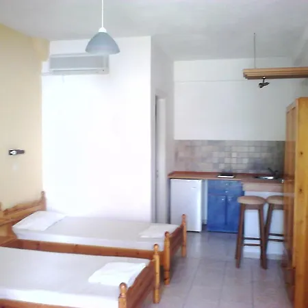 Hebes Studios Kavos