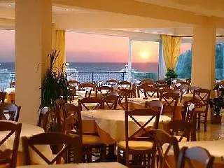 Aloha Hotel 3*
