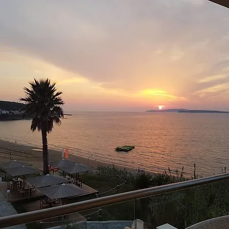 Paralia Luxury Apartment