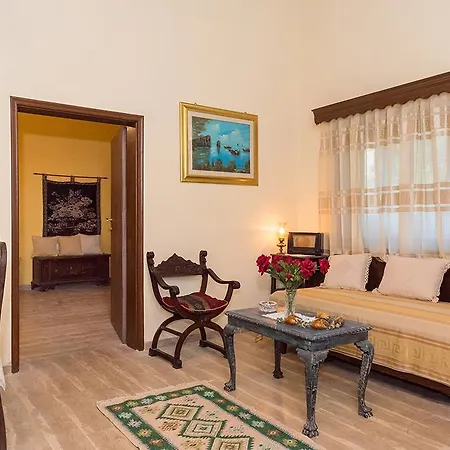 Feakia Villa *