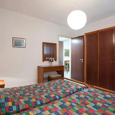 Marinos Apartment
