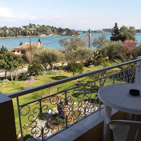 Athineos Kommeno (Corfu)
