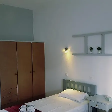 Apartment Three Seasons *
