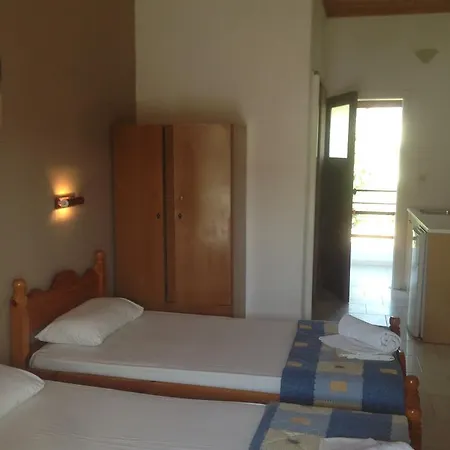 Hebes Studios * Kavos