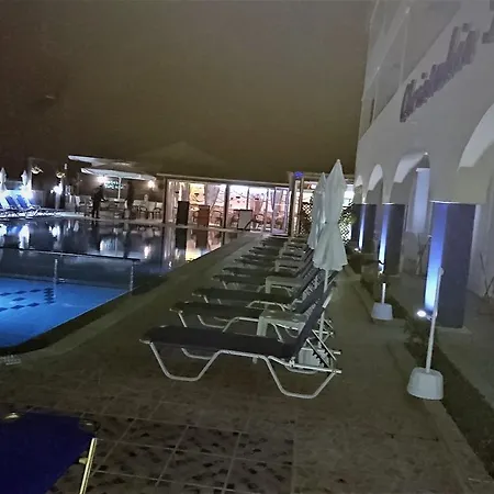 Christakis Aparthotel 2*