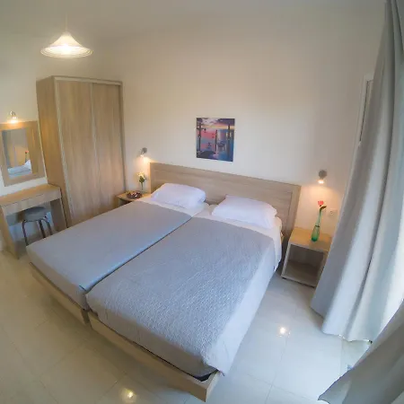 Aparthotel Yianetta 3*