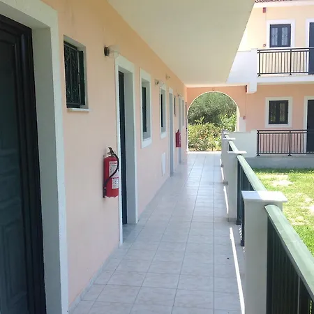 Yianetta Aparthotel 3*