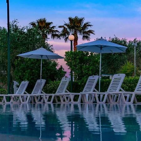Yianetta Aparthotel