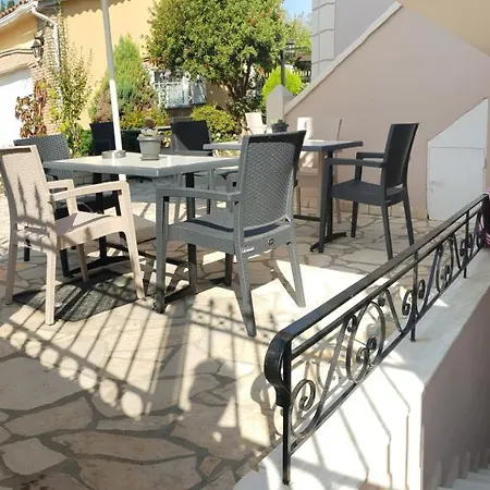 Aparthotel Kormos *