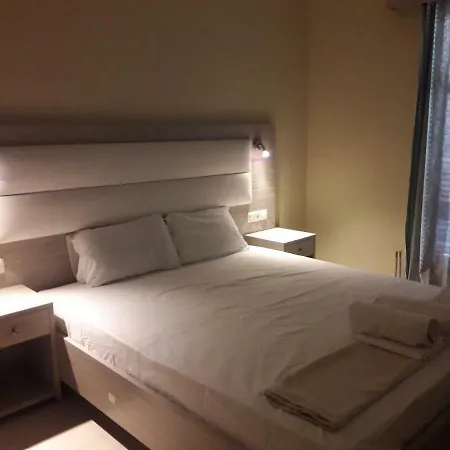 Apartment Foteinos *