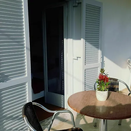Three Seasons Apartment *