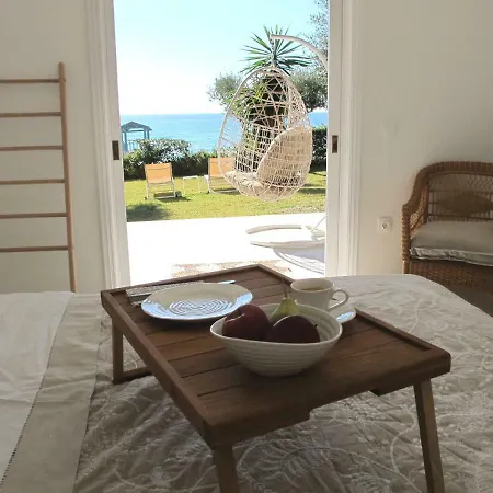 Aqua Seafront Corfu House With Garden * Glyfada (Corfu)