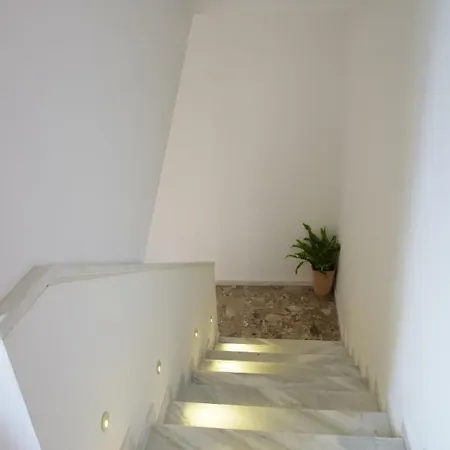 Kontis Apts