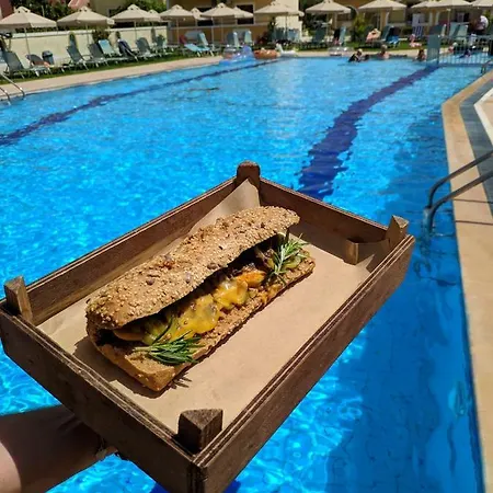 Tondoris Aparthotel