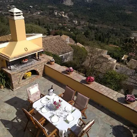 Kontis Apts Appartement *