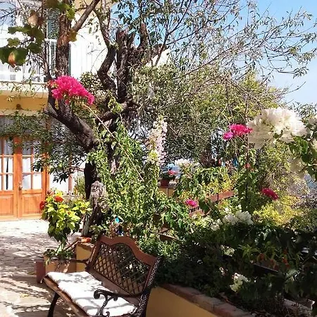 Kontis Apts Appartement
