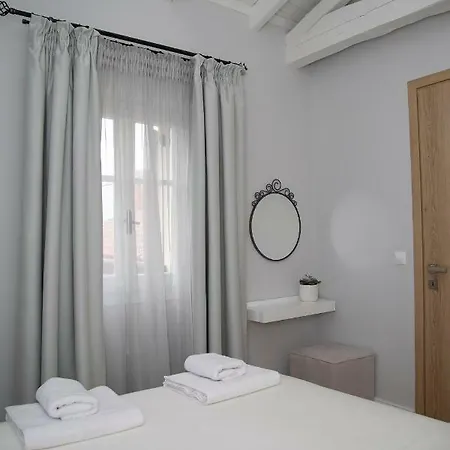 Foxnest Rest Corfu Apartment