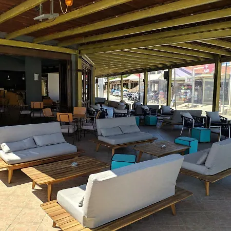 Tondoris Aparthotel