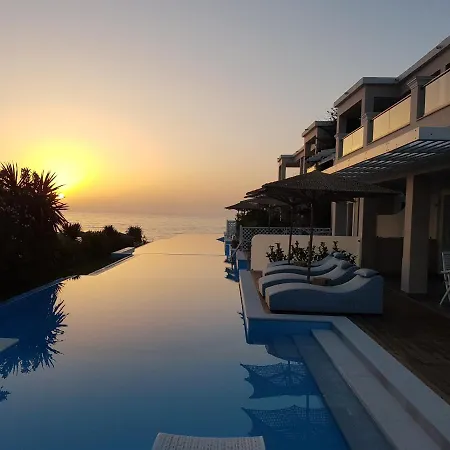 Paralia Luxury Apartment