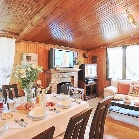 Paradiso: Near Beach, Superb Pool And Garden * Astrakeri