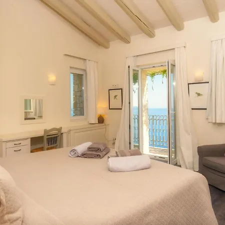 Villa Paleopetres Blanche - Private Pool - Sea Views - Nissaki - North East Coast -