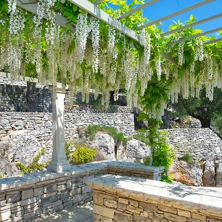 Paleopetres Blanche - Private Pool - Sea Views - Nissaki - North East Coast - Villa Nisaki (Corfu)
