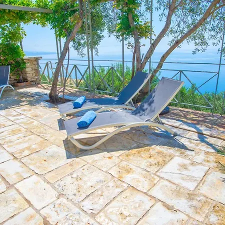Paleopetres Blanche - Private Pool - Sea Views - Nissaki - North East Coast - Villa Nisaki (Corfu)